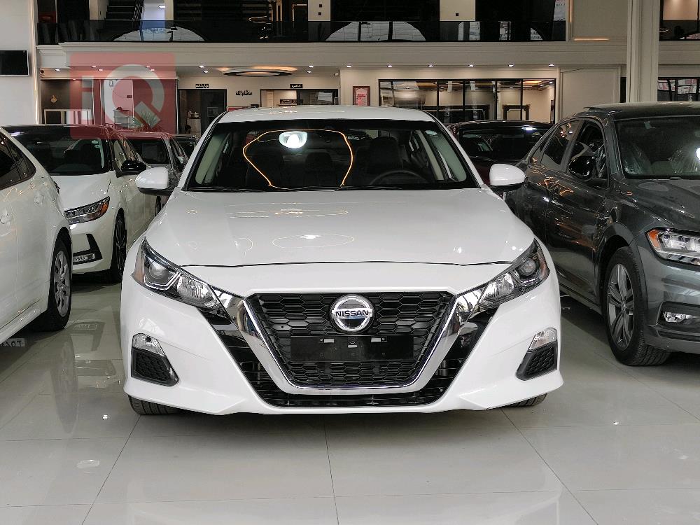 نيسان ألتيما